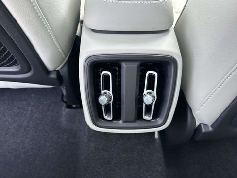 New 2026 Volvo XC40 B5 Plus w/ Protection Package Premier AWD/4WD image 16