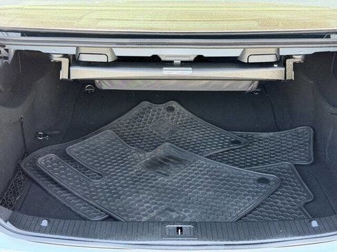 Used 2013 Mercedes-Benz E 350 4MATIC Sedan w/ Premium 1 Pkg image 23