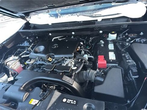 Used 2021 Toyota RAV4 LE image 34