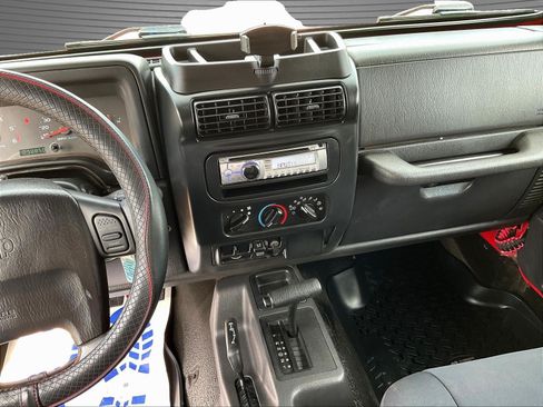Used 2003 Jeep Wrangler SE AWD/4WD image 9
