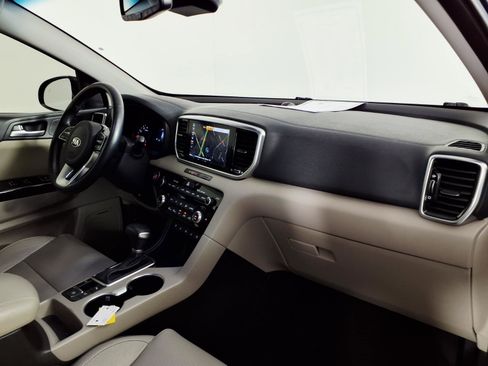 Used 2020 Kia Sportage EX w/ Option Group 15 FWD image 9
