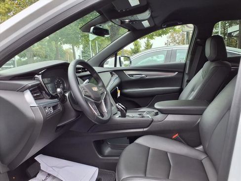 Used 2025 Cadillac XT5 Luxury image 10