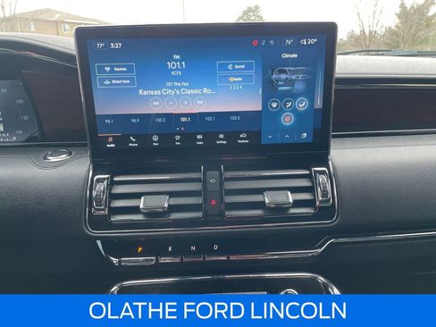 Certified 2022 Lincoln Navigator 4WD image 11