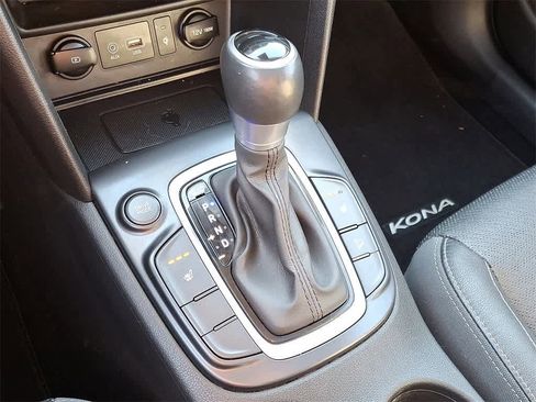 Used 2021 Hyundai Kona Limited w/ Cargo Package image 15