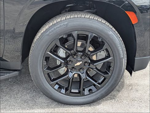 Used 2023 Chevrolet Tahoe LS RWD image 12
