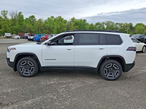 New 2026 Jeep Cherokee Laredo AWD/4WD image 5