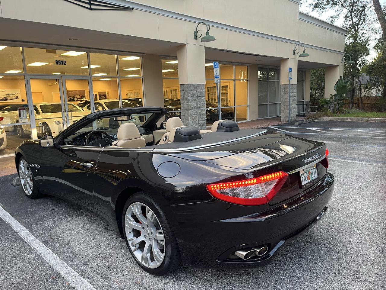 Used 2012 Maserati GranTurismo Convertible RWD image 8
