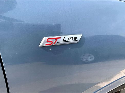 Used 2023 Ford Escape ST-Line FWD image 11