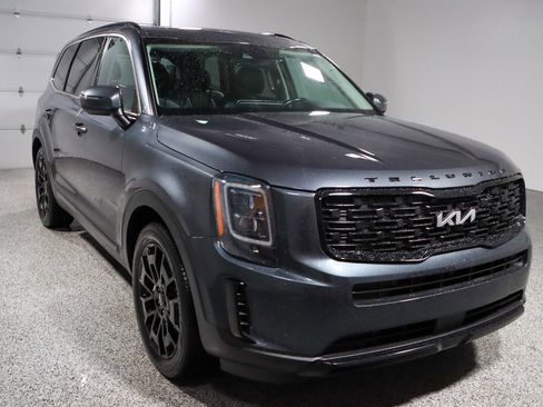 Used 2022 Kia Telluride EX w/ EX Premium Package image 5