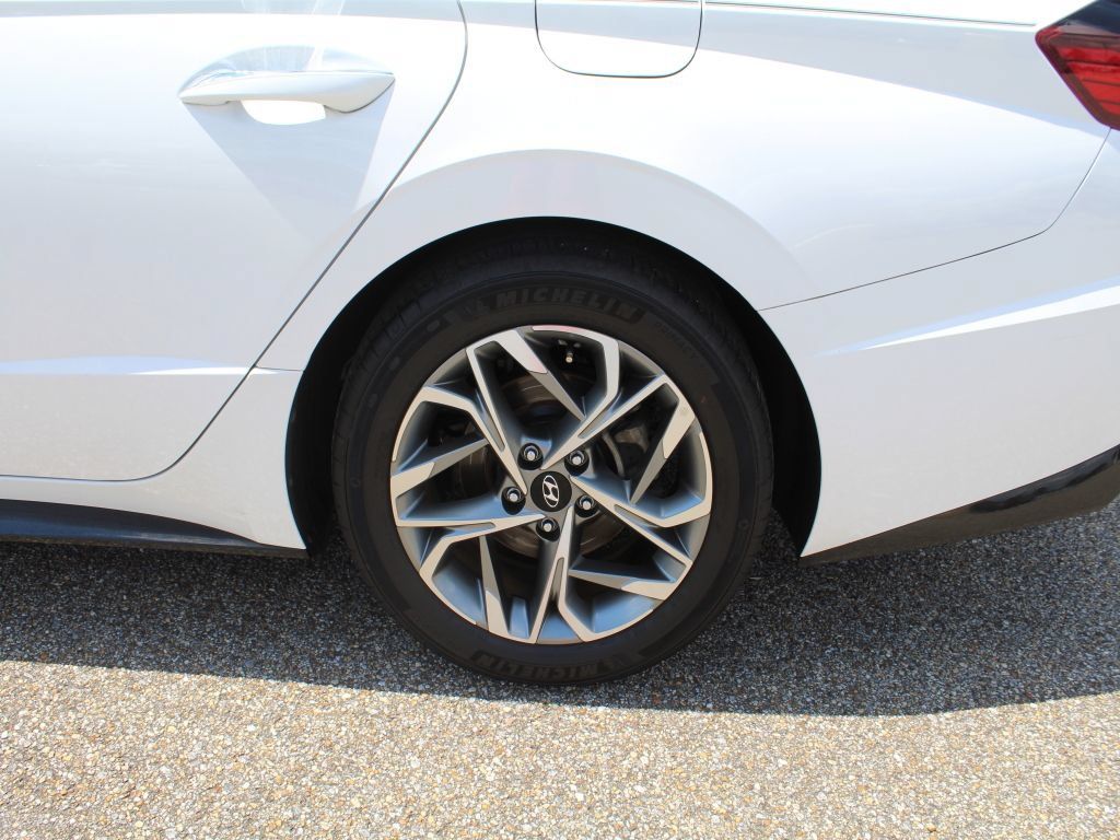 Used 2023 Hyundai Sonata SEL w/ Convenience Package FWD image 18