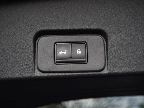 Certified 2024 Nissan Rogue SL image 28