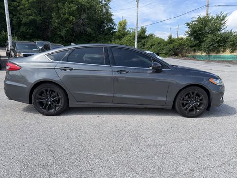 Used 2020 Ford Fusion SE w/ Equipment Group 151A FWD image 26