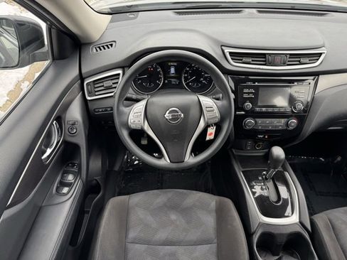 Used 2015 Nissan Rogue S image 5