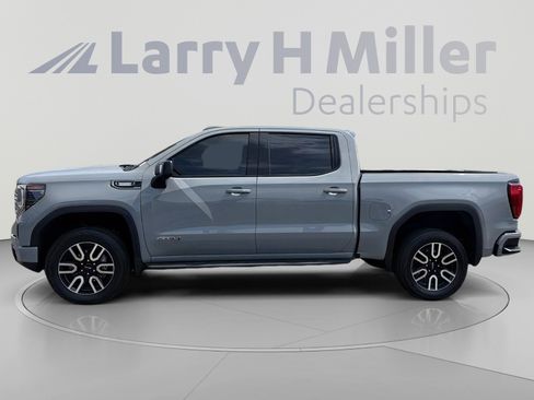 Used 2025 GMC Sierra 1500 AT4 w/ AT4 Premium Package AWD/4WD image 3