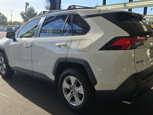 Used 2019 Toyota RAV4 XLE w/ Carpet Mat Package image 3