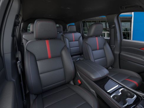 New 2026 Chevrolet Traverse RS image 18