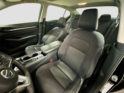 Used 2022 Nissan Altima 2.5 SV w/ SV Premium Package image 20