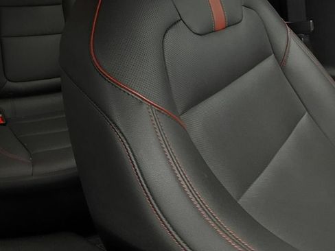 Used 2024 Chevrolet Trax RS w/ Sunroof Package FWD image 14