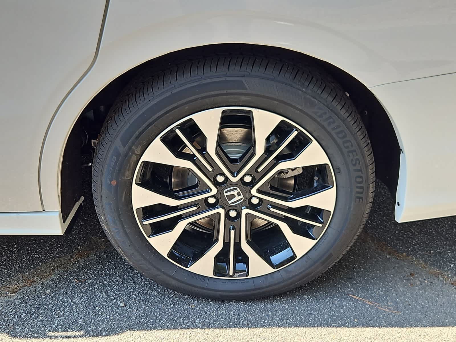 New 2027 Honda Odyssey Elite image 7