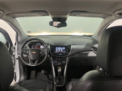 Used 2021 Chevrolet Trax LT image 19