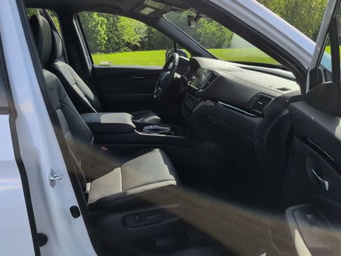 Used 2025 Honda Ridgeline Black Edition image 48