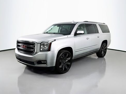 Used 2018 GMC Yukon XL Denali image 1