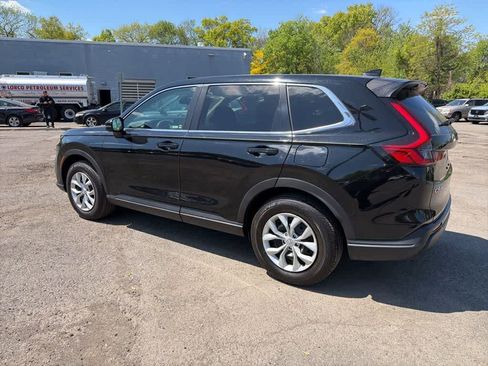 Used 2025 Honda CR-V LX image 10