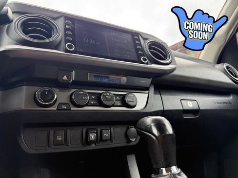 Used 2021 Toyota Tacoma SR5 AWD/4WD image 17