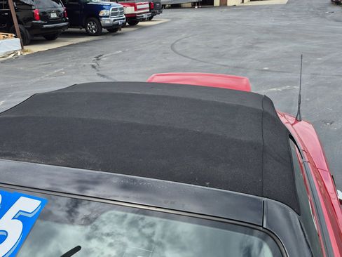 Used 2007 Chrysler Crossfire Convertible w/ Special Edition Group image 10