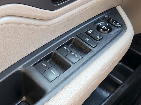 Used 2019 Honda Odyssey LX image 23