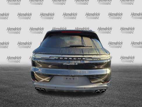 Used 2024 Porsche Cayenne S AWD/4WD image 9