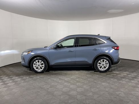 Used 2023 Ford Escape Active w/ Tech Pack #2 image 3