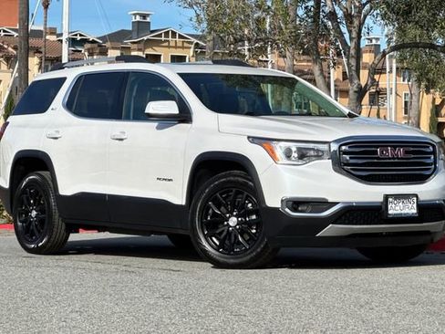 Used 2018 GMC Acadia SLT image 2