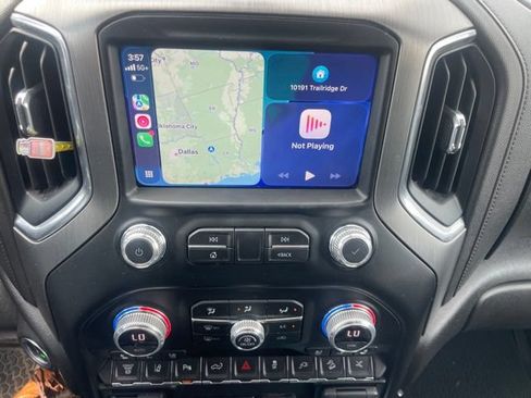 Used 2022 GMC Sierra 2500 Denali w/ Denali Black Diamond Edition AWD/4WD image 4