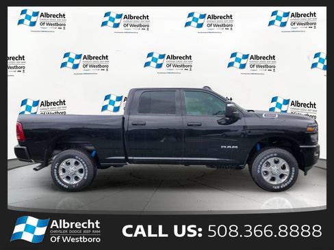 New 2026 RAM 2500 Big Horn AWD/4WD image 6