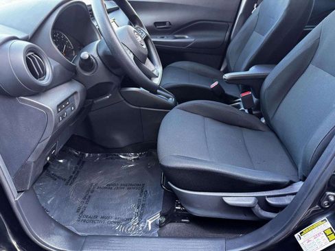 Used 2024 Nissan Kicks S image 15