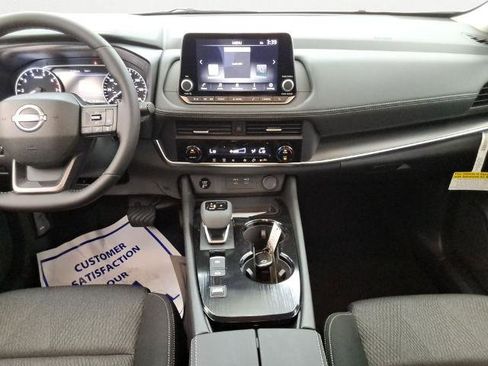 Certified 2026 Nissan Rogue SV FWD image 13