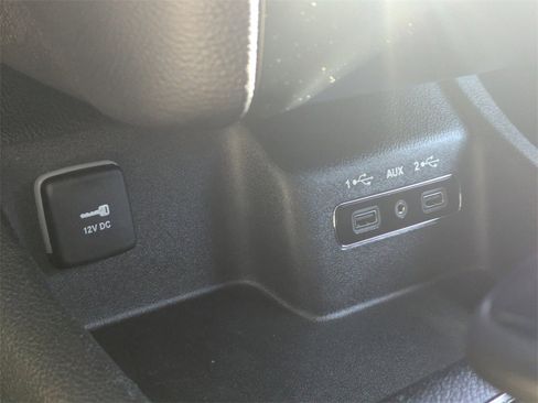 Used 2018 Dodge Durango GT image 23