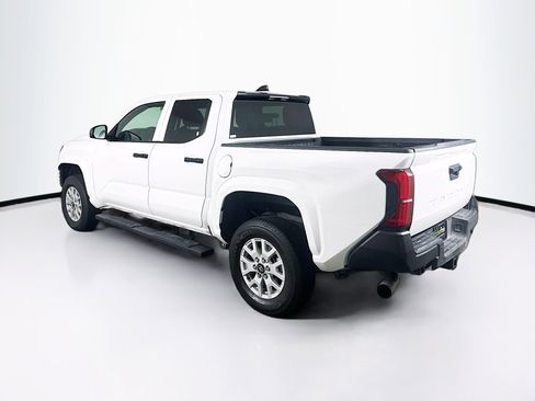 Used 2025 Toyota Tacoma SR image 5