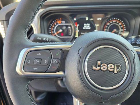 New 2025 Jeep Wrangler Unlimited Sahara w/ Safety Group AWD/4WD image 17