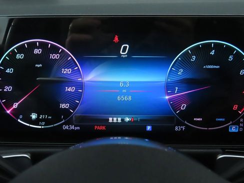 Certified 2025 Mercedes-Benz GLB 250 image 34