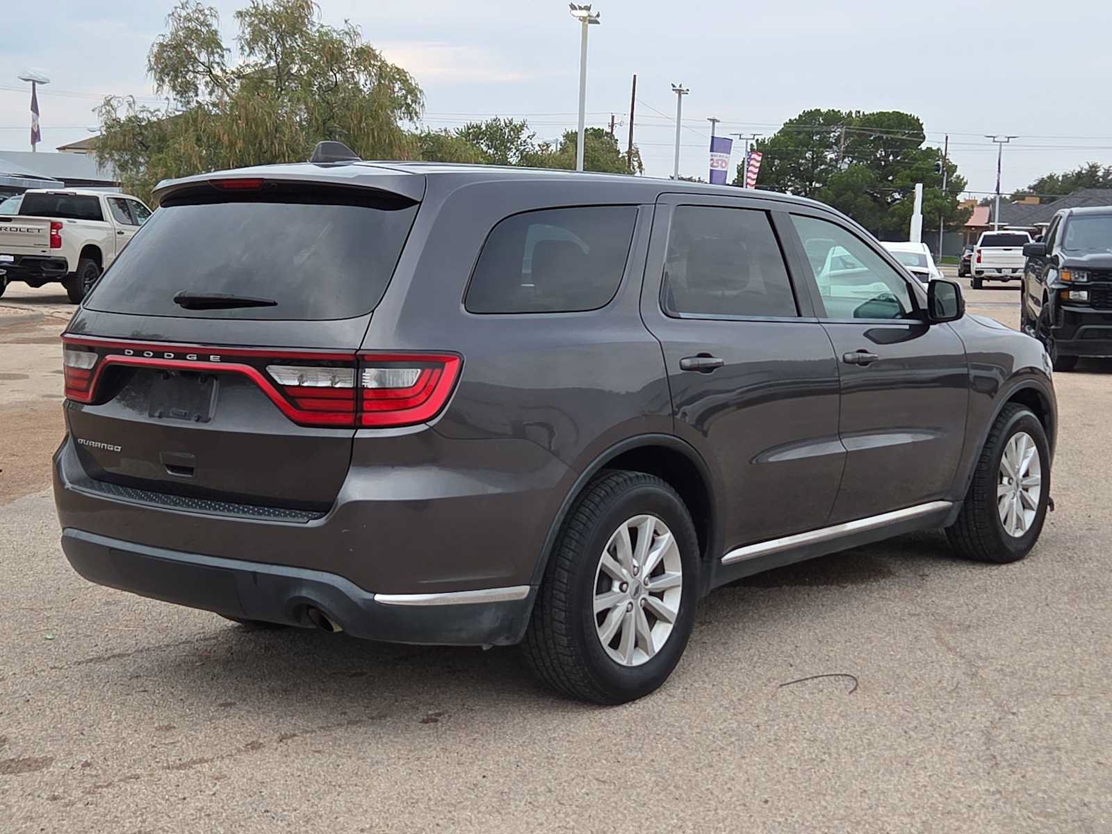 Used 2019 Dodge Durango SXT w/ 3rd Row Seating Group RWD image 8
