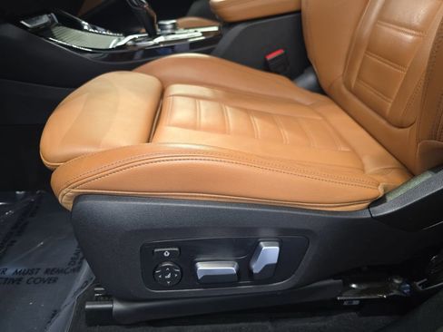 Used 2021 BMW X3 xDrive30e w/ Executive Package AWD/4WD image 32