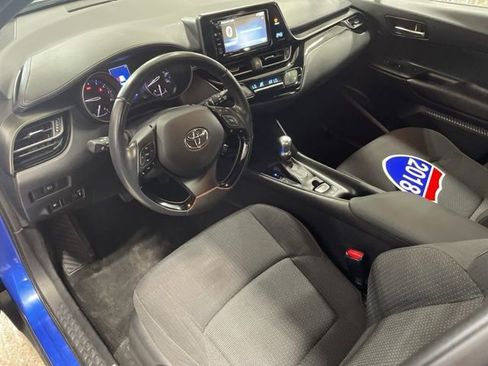 Used 2018 Toyota C-HR XLE image 10