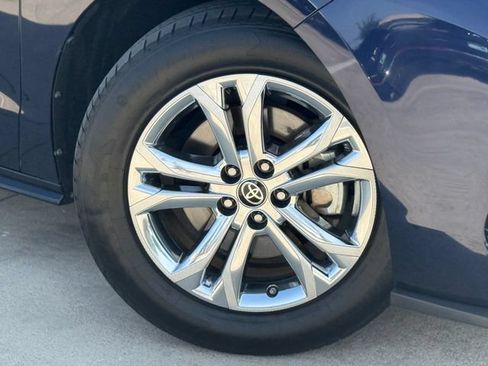 Used 2022 Toyota Sienna XSE w/ XSE Plus Package AWD/4WD image 2