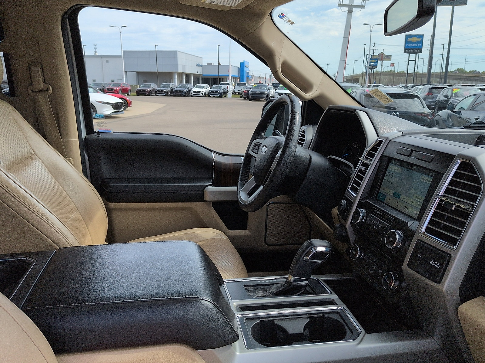 Used 2016 Ford F150 Lariat w/ Equipment Group 501A Mid AWD/4WD image 7
