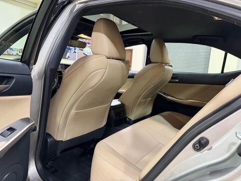 Used 2020 Lexus IS 300 F Sport image 31