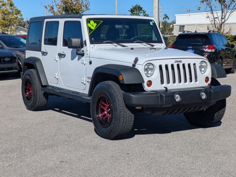 Used 2012 Jeep Wrangler Unlimited Sport image 2
