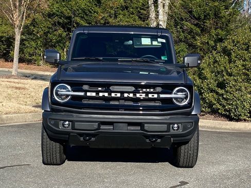 Used 2024 Ford Bronco Outer Banks image 5