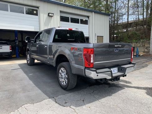 Used 2022 Ford F350 Lariat w/ Chrome Package image 6